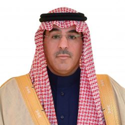 بلدية طريف تنظف أحياء المحافظة